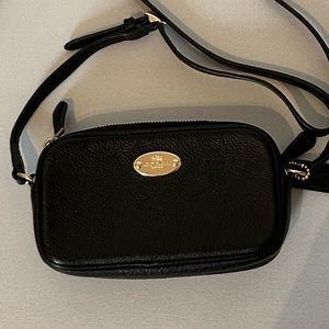 Coach Pebbled Leather Crossbody Pouch F53372 Black